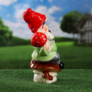 Садовая фигура "Гном на грибе", разноцветный, 40 см, микс Садовая фигура "Гном на грибе", разноцветный, 40 см, микс