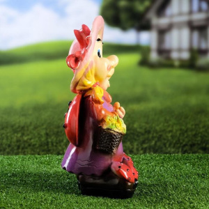 Садовая фигура "Гном с божьими коровками", разноцветный, 32 см Садовая фигура "Гном с божьими коровками", разноцветный, 32 см