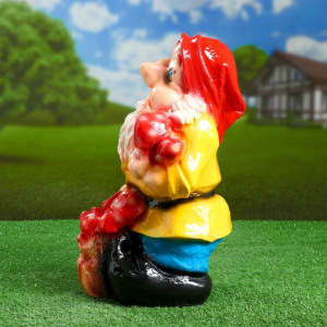 Садовая фигура "Гном с грибами" 39х25см Садовая фигура "Гном с грибами" 39х25см