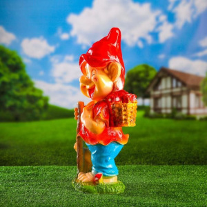 Садовая фигура "Гном с грибами средний", 55х24х21см, МИКС Садовая фигура "Гном с грибами средний", 55х24х21см, МИКС