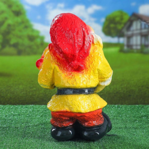 Садовая фигура "Гном с мешком грибов", коричневый цвет, 38 см, микс Садовая фигура "Гном с мешком грибов", коричневый цвет, 38 см, микс