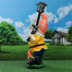 Садовый фонарь "Гном с фонарем и петухом" 31х23х56см Садовый фонарь "Гном с фонарем и петухом" 31х23х56см