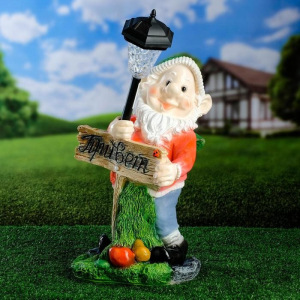 Садовый фонарь "Гном с фонарем и табличкой "Привет" 30х27х44см Садовый фонарь "Гном с фонарем и табличкой "Привет" 30х27х44см