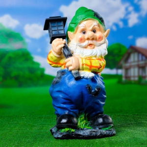 Садовый фонарь "Гном с фонарем" 24х24х52см Садовый фонарь "Гном с фонарем" 24х24х52см