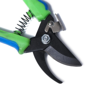 Секатор плоскостной, 7.5" (19 см), цельнометаллический, пластиковые ручки Секатор плоскостной, 7.5" (19 см), цельнометаллический, пластиковые ручки