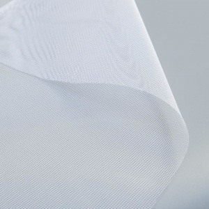 Сетка антимоскитная для окон и дверей, ширина — 150 см, цвет белый (в рулоне 50 м) Сетка антимоскитная для окон и дверей, ширина — 150 см, цвет белый (в рулоне 50 м)