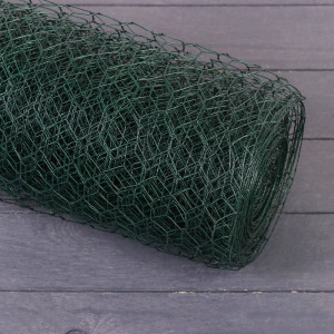 Сетка оцинкованная, сварная 1 × 10 м, ячейка 25 × 25 мм, d = 0,9 мм, металл с ПВХ Сетка оцинкованная, сварная 1 × 10 м, ячейка 25 × 25 мм, d = 0,9 мм, металл с ПВХ