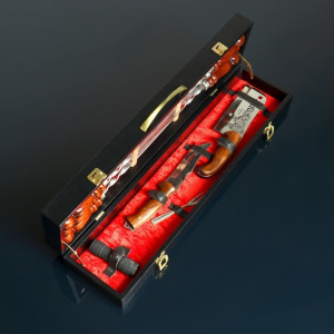 Шашлычный набор "Горный дух" кейс, шампуры, два ножа Шашлычный набор "Горный дух" кейс, шампуры, два ножа