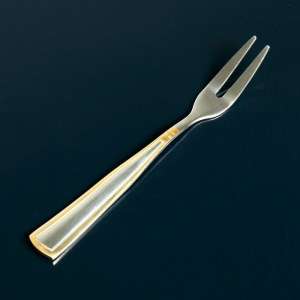 Шашлычный набор "Горный дух" кейс, шампуры, два ножа Шашлычный набор "Горный дух" кейс, шампуры, два ножа