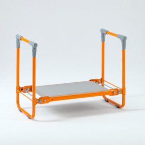 Скамейка-перевёртыш садовая складная 56х30х42,5 см, оранжевая, макс. нагр. 100 кг, с мягким Скамейка-перевёртыш садовая складная 56х30х42,5 см, оранжевая, макс. нагр. 100 кг, с мягким