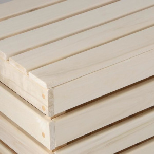 Скамья с ящиком, 80×40×45см, из липы Скамья с ящиком, 80×40×45см, из липы