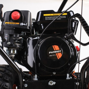 Снегоуборщик PATRIOT PRO 777S, щётка, 5.5 л/с, скорости 4/2, ручной старт, ковш 56/42 см Снегоуборщик PATRIOT PRO 777S, щётка, 5.5 л/с, скорости 4/2, ручной старт, ковш 56/42 см