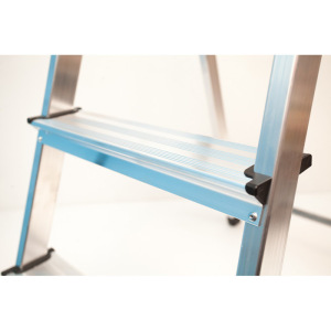 Стремянка KRAUSE MONTO SOLIDY, оградительная дуга, рабочая высота 2.61 м, 3 ступени Стремянка KRAUSE MONTO SOLIDY, оградительная дуга, рабочая высота 2.61 м, 3 ступени