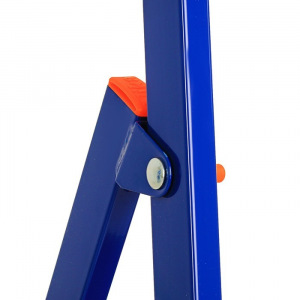 Стремянка Nika СМ3+, для рыхлых поверхностей, высота до рабочей площадки 640 мм, 3 ступени Стремянка Nika СМ3+, для рыхлых поверхностей, высота до рабочей площадки 640 мм, 3 ступени