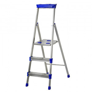 Стремянка Nika СМ3, широкие ступени, высота до рабочей площадки 625 мм, 3 ступени Стремянка Nika СМ3, широкие ступени, высота до рабочей площадки 625 мм, 3 ступени