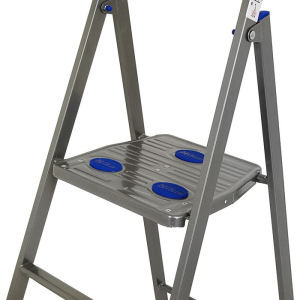 Стремянка Nika СП3, высота до рабочей площадки 625 мм, 3 ступени Стремянка Nika СП3, высота до рабочей площадки 625 мм, 3 ступени