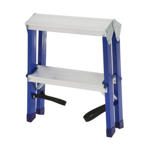 Стремянка TUNDRA, комбинированная, двухсторонняя, 2 ступени, 430 мм Стремянка TUNDRA, комбинированная, двухсторонняя, 2 ступени, 430 мм