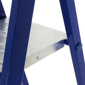 Стремянка TUNDRA, металлическая комбинированная, 3 ступени, 600 мм Стремянка TUNDRA, металлическая комбинированная, 3 ступени, 600 мм