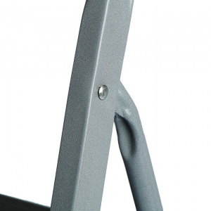 Стремянка ZALGER, с противоскользящими ковриками, высота до рабочей площадки 46см, 2 ступени Стремянка ZALGER, с противоскользящими ковриками, высота до рабочей площадки 46см, 2 ступени