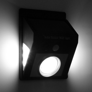 Светильник уличный с датчиком движения, солнечная батарея, 5 Вт, COB LED, направленный свет Светильник уличный с датчиком движения, солнечная батарея, 5 Вт, COB LED, направленный свет