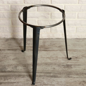 Тренога для казана 4,5 л, диаметр 295 мм Тренога для казана 4,5 л, диаметр 295 мм