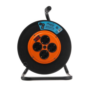 Удлинитель на катушке Luazon Lighting, 4 розетки, 15 м, 10 А, ПВС 3х0.75 мм2, с з/к, IP20 Удлинитель на катушке Luazon Lighting, 4 розетки, 15 м, 10 А, ПВС 3х0.75 мм2, с з/к, IP20