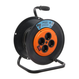 Удлинитель на катушке Luazon Lighting, 4 розетки, 20 м, 10 А, ПВС 3х0.75 мм2, с з/к, IP20 Удлинитель на катушке Luazon Lighting, 4 розетки, 20 м, 10 А, ПВС 3х0.75 мм2, с з/к, IP20