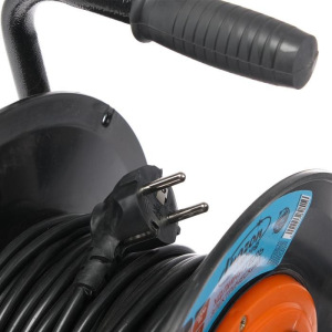 Удлинитель на катушке Luazon Lighting, 4 розетки, 20 м, 10 А, ПВС 3х0.75 мм2, с з/к, IP20 Удлинитель на катушке Luazon Lighting, 4 розетки, 20 м, 10 А, ПВС 3х0.75 мм2, с з/к, IP20