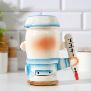 Кружка подарочная "Врач с Шапкой" 0,6 л, в коробке Кружка подарочная "Врач с Шапкой" 0,6 л, в коробке