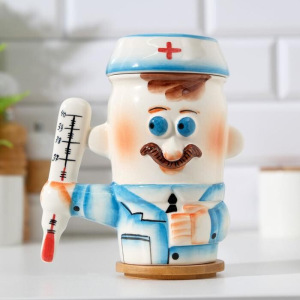 Кружка подарочная "Врач с Шапкой" 0,6 л, в коробке Кружка подарочная "Врач с Шапкой" 0,6 л, в коробке