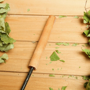 Набор совок для золы и кочерга с деревянной ручкой Набор совок для золы и кочерга с деревянной ручкой