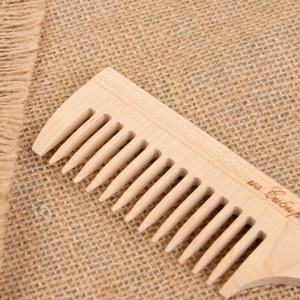 Расчёска, цвет «светлое дерево» Расчёска, цвет «светлое дерево»