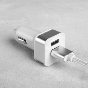 Набор аксессуаров для автомобиля «Характер и сила» 3 в 1 (магнитный держатель, USB-адаптер, кабель для зарядки) Набор аксессуаров для автомобиля «Характер и сила» 3 в 1 (магнитный держатель, USB-адаптер, кабель для зарядки)