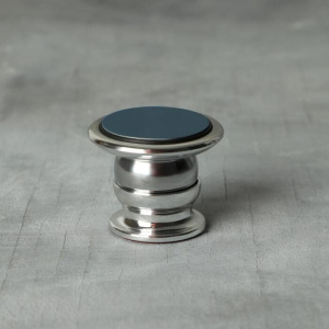 Набор аксессуаров для автомобиля «Настоящему мужчине», магнитный держатель и табличка для номера Набор аксессуаров для автомобиля «Настоящему мужчине», магнитный держатель и табличка для номера