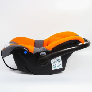 Удерживающее устройство для детей Крошка Я Safe +, гр. 0+, Orange Gray Удерживающее устройство для детей Крошка Я Safe +, гр. 0+, Orange Gray