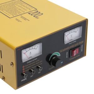 Зарядное устройство C2R XW-30, 20 А, 12/24 В Зарядное устройство C2R XW-30, 20 А, 12/24 В