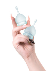 Менструальная чаша Satisfyer Feel Good, 2 шт в наборе, Силикон, Зеленый Менструальная чаша Satisfyer Feel Good, 2 шт в наборе, Силикон, Зеленый