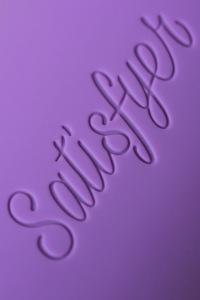 Нереалистичный вибратор Satisfyer Woman Wand, 10 режимов вибрации, ABS пластик, Фиолетовый, 34 см, Ø Нереалистичный вибратор Satisfyer Woman Wand, 10 режимов вибрации, ABS пластик, Фиолетовый, 34 см, Ø