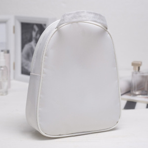 Косметичка ПВХ, отдел на молнии, с ручкой, цвет белый Косметичка ПВХ, отдел на молнии, с ручкой, цвет белый