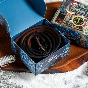 Мужской ремень в подарочной коробке "Лучшему из лучших", 122х3,7 см Мужской ремень в подарочной коробке "Лучшему из лучших", 122х3,7 см