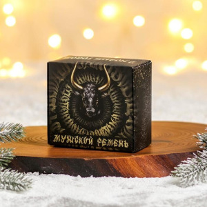 Мужской ремень в подарочной коробке "С Новым годом!", 122х3,7 см Мужской ремень в подарочной коробке "С Новым годом!", 122х3,7 см