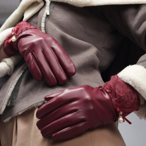 Перчатки женские безразмерные, комбинированные, с утеплителем, для сенсорных экранов, цвет бордовый Перчатки женские безразмерные, комбинированные, с утеплителем, для сенсорных экранов, цвет бордовый