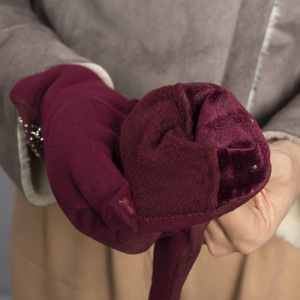 Перчатки женские безразмерные, с утеплителем, для сенсорных экранов, цвет бордовый Перчатки женские безразмерные, с утеплителем, для сенсорных экранов, цвет бордовый