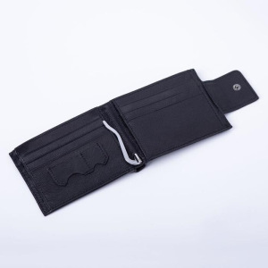 Портмоне мужское, 2 отдела на клапане, с зажимом для купюр, цвет чёрный Портмоне мужское, 2 отдела на клапане, с зажимом для купюр, цвет чёрный