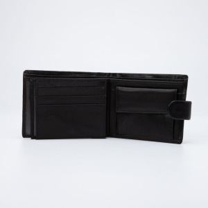 Портмоне мужское, 2 отдела на кнопке, с зажимом, цвет чёрный Портмоне мужское, 2 отдела на кнопке, с зажимом, цвет чёрный