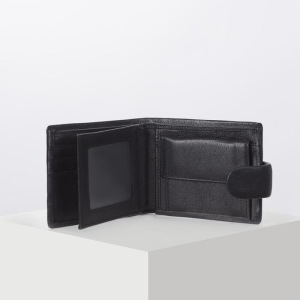 Портмоне мужское на кнопке, цвет чёрный Портмоне мужское на кнопке, цвет чёрный