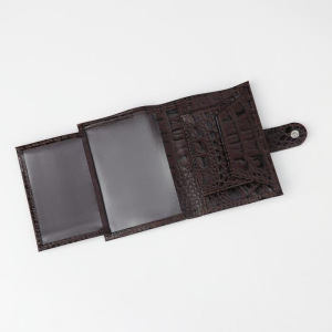 Портмоне на кнопке, 2 отдела для автодокументов, цвет коричневый Портмоне на кнопке, 2 отдела для автодокументов, цвет коричневый