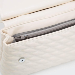 Сумка-мессенджер, отдел на клапане, наружный карман, длинная цепь, цвет белый Сумка-мессенджер, отдел на клапане, наружный карман, длинная цепь, цвет белый