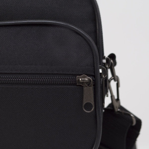 Сумка мужская, 2 отдела на молниях, 3 наружных кармана, цвет чёрный Сумка мужская, 2 отдела на молниях, 3 наружных кармана, цвет чёрный