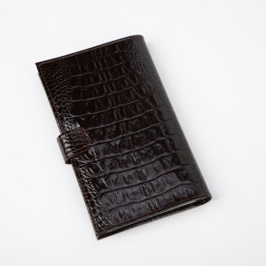 Визитница на кнопке, 3 ряда, 24 листа, кайман, цвет коричневый Визитница на кнопке, 3 ряда, 24 листа, кайман, цвет коричневый